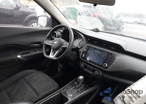 2021 Nissan Kicks Sv Xtronic Cvt z USA, uszkodzony, nr VIN 3N1CP5CV2ML503229